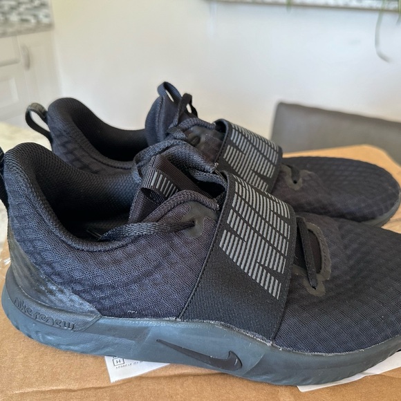 Nike Training  Black Renew in Season TR9 Black Running Shoes Men's 9.5M - Picture 2 of 4